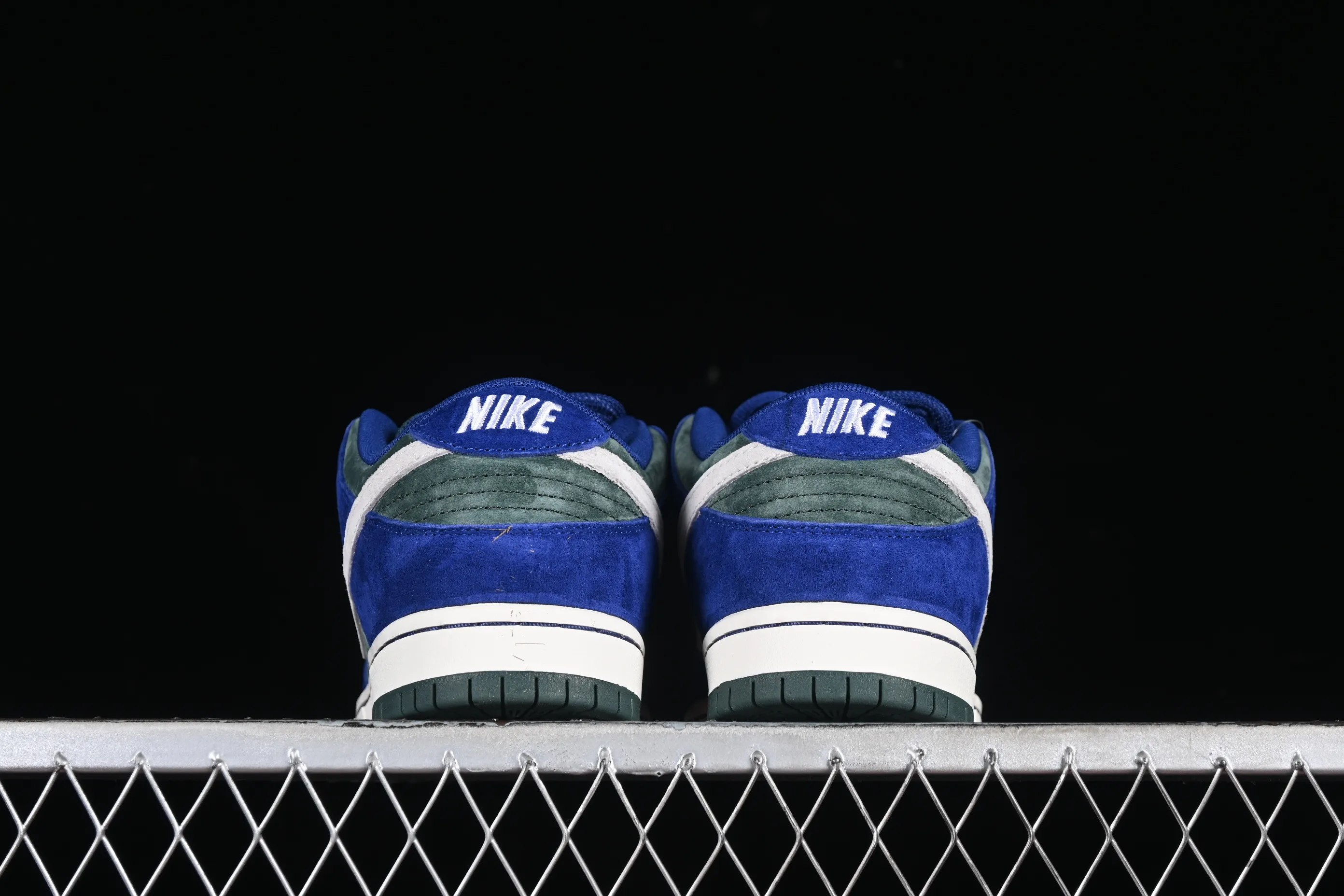 All categories Nk SB Dunk Series Nk SB Dunk Low Low-top sneakers K version Nk SB Dunk Low SB dunk series low-top casual sports skateboard shoes HF3704-400